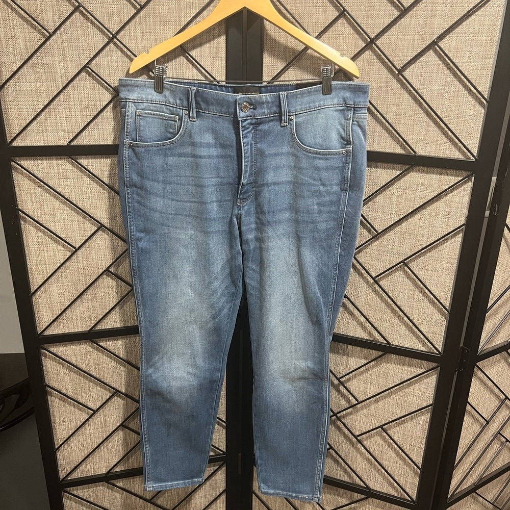*NWT* WHBM Women's Cashmere High Rise Skinny Light Blue Jeans - Size 16s